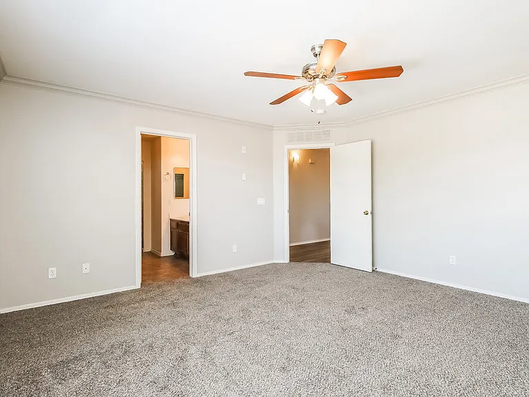 452 S Sabrina — Photo 9