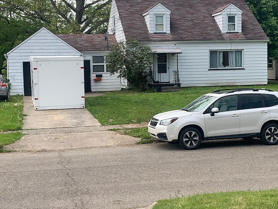 1st image of 210 Bouquet Ave