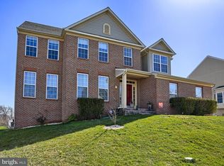 7537 Grand Lake Dr, Seven Valleys, PA 17360