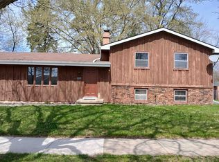 1220 E Roeland Ave, Appleton, WI 54915