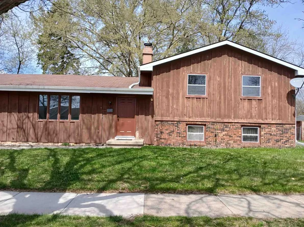 1220 E Roeland Ave, Appleton, WI 54915