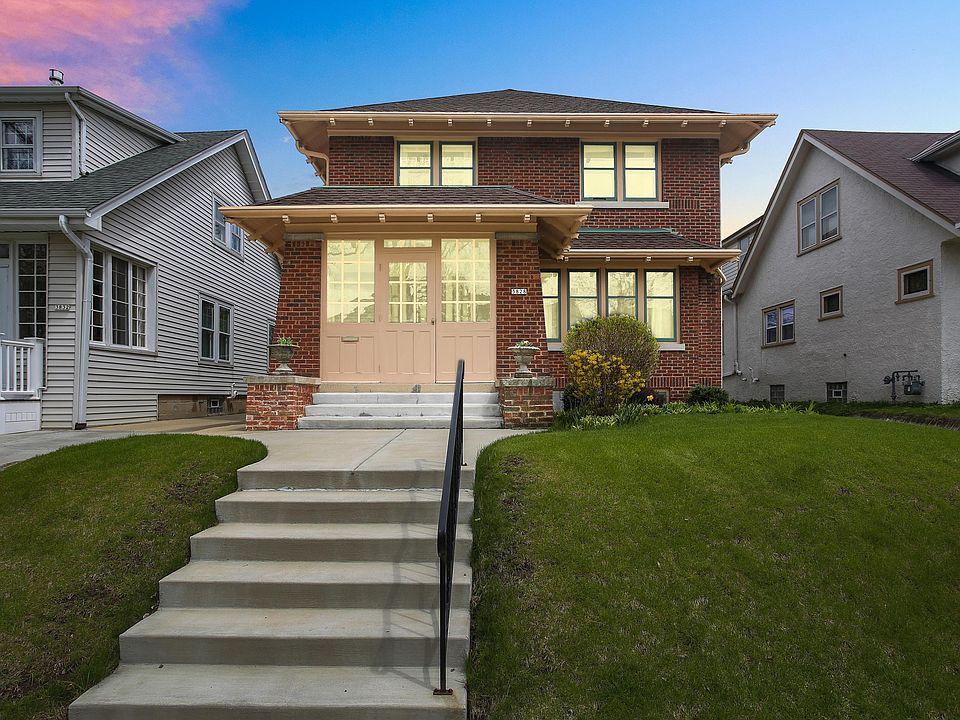 1st image of 3828 N Farwell Ave