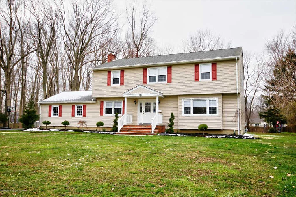 131 Stillwells Corner Rd photo 1