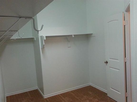 5th image of 10229 S Race St