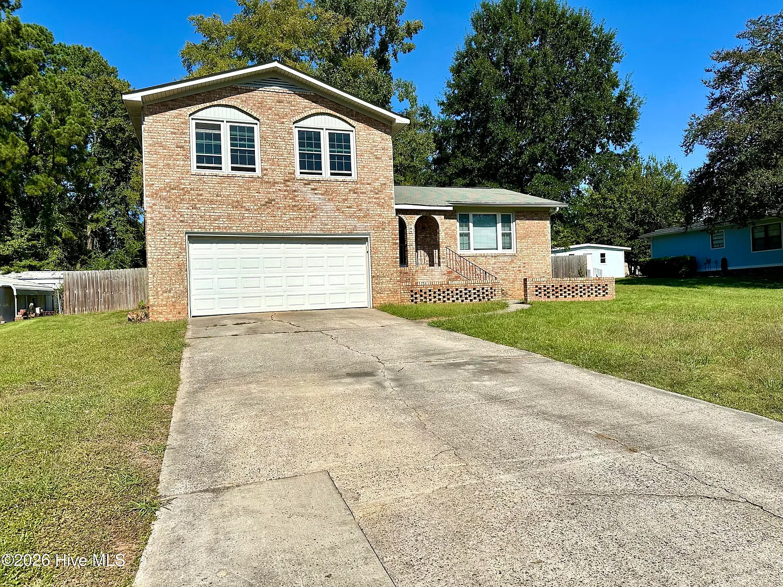 3 bed, 2.5 bath, 1900 sqft, $1,750 — Photo 4