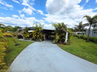 44 Paradise Lake Dr, Lake Placid, FL 33852