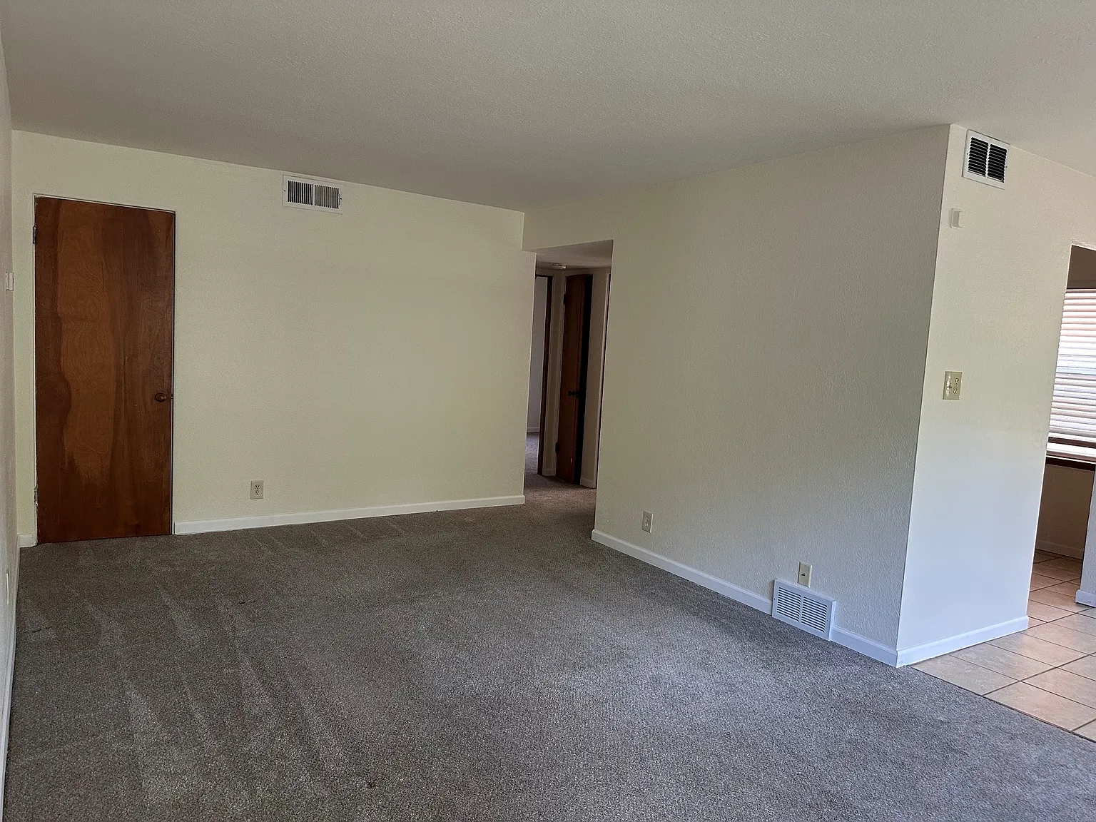 2 bed, $1,375 — Photo 2