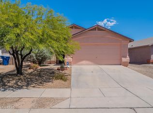 7043 E Typhoon Flyer Way, Tucson, AZ 85730