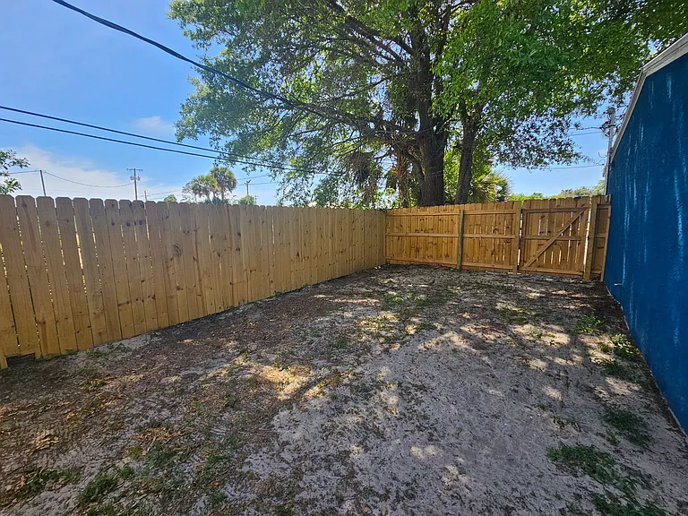 1510 Arthur Ave — Photo 31