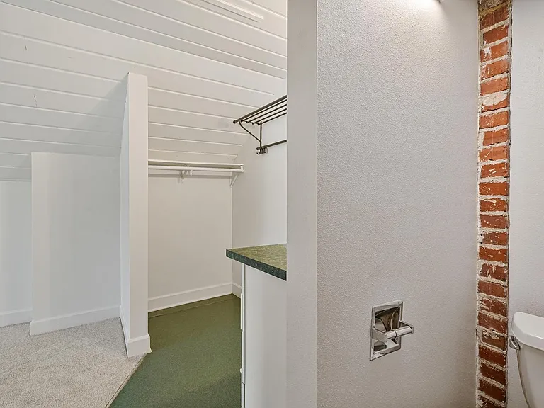 3908-3910 SE Woodward St #3908 — Photo 27