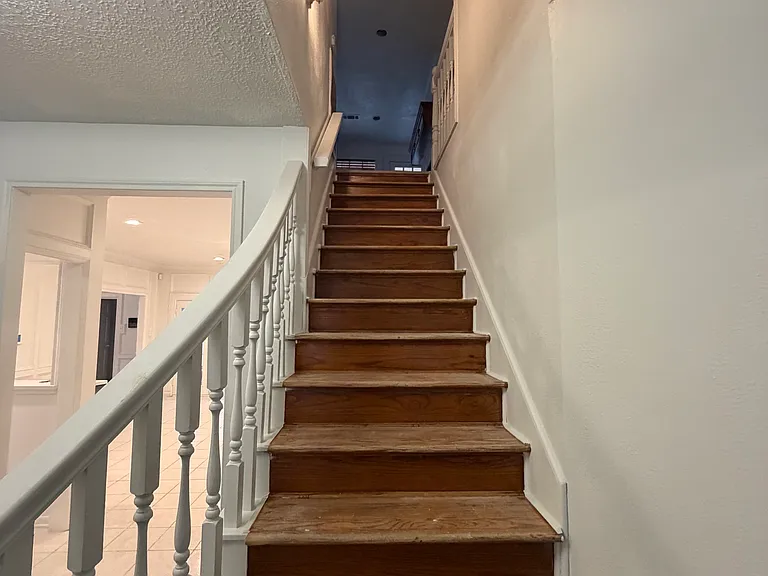 7218 Holder Forest Ct — Photo 21