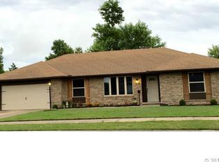 7056 E 52nd St S, Tulsa, OK 74145