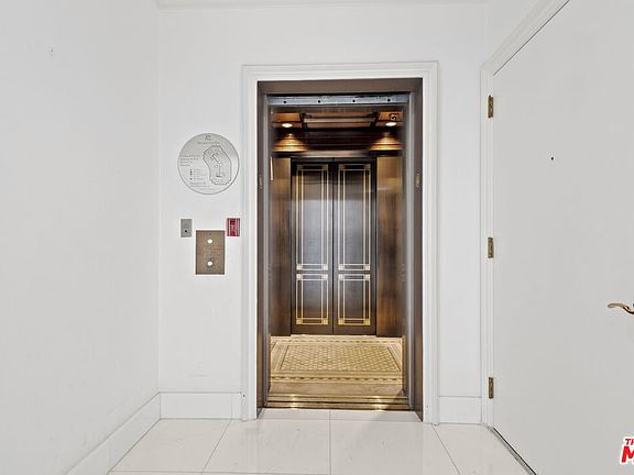 3rd image of 10580 Wilshire Blvd APT 16