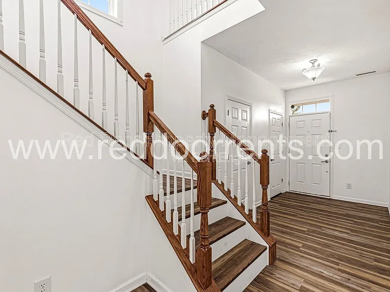 10031 Golden Dr — Photo 8