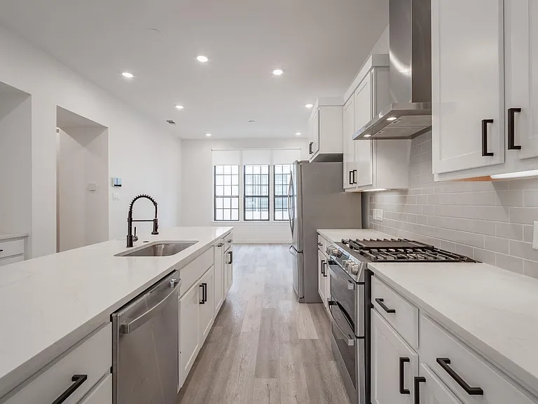 4808 San Jacinto St #101 — Photo 4
