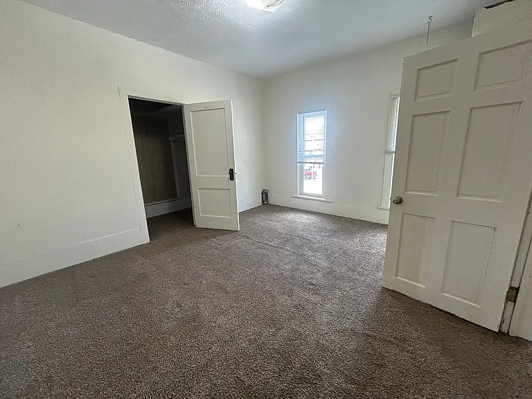 144 N Broad St — Photo 11