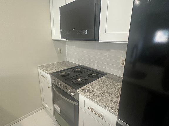 5th image of 1934 South St #1