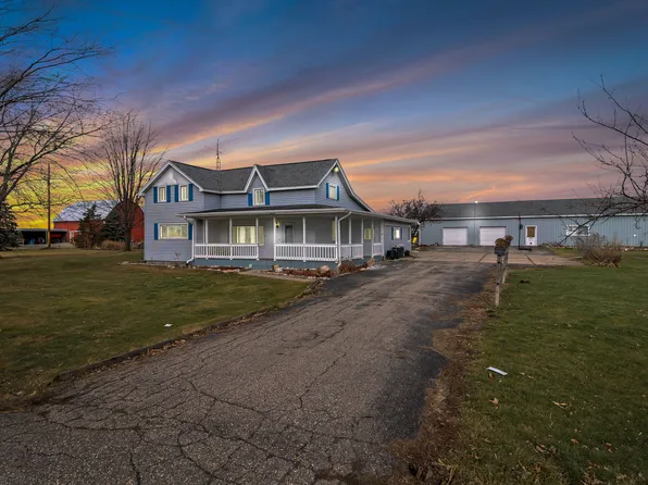 1416 Ditch Rd, New Lothrop, MI 48460