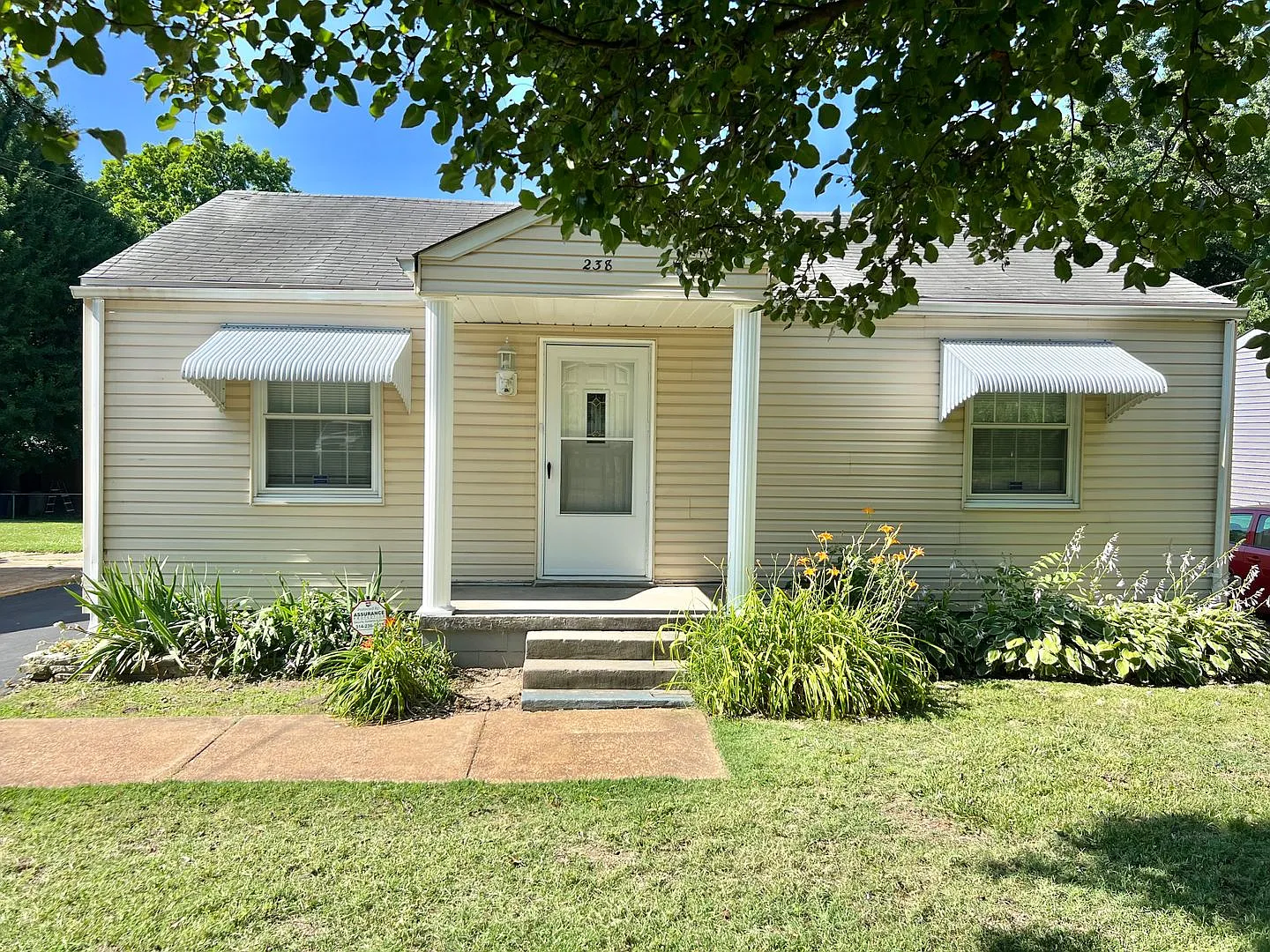 238 Sadonia Ave photo 1
