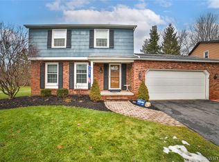 948 Robin Rd, Amherst, NY 14228