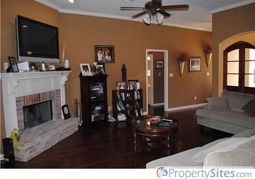 4th image of 1135 Pelican Creek Dr