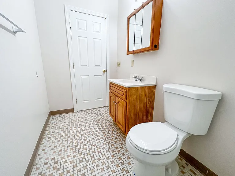 26 Congress St / Luca Investments LLC — Photo 2