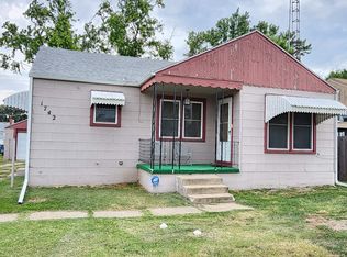 1742 N Maple St, Russell, KS 67665