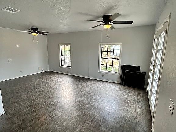 5th image of 2954 Dana St