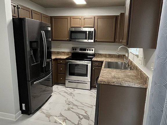 5th image of 606 Grasswren Way