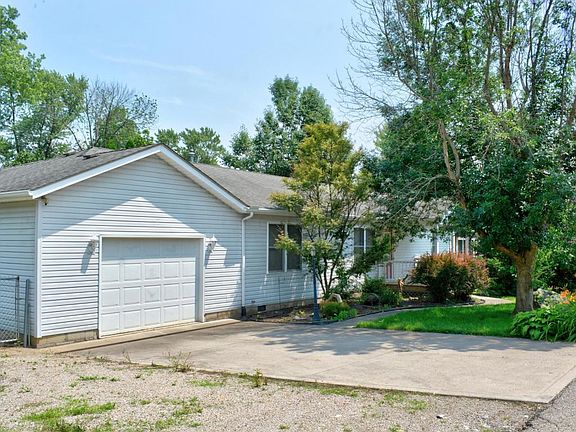 2nd image of 533 Coshocton Ave