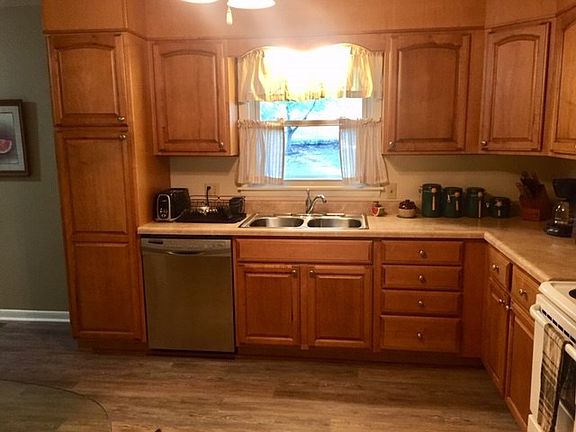 5th image of 741 Homewood Dr