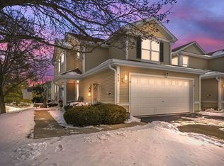 429 N Carlisle Ct, Round Lake, IL 60073