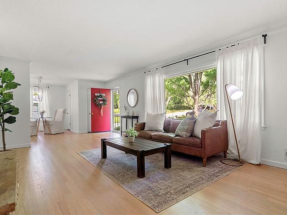 5th image of 4408 Norwood Ave
