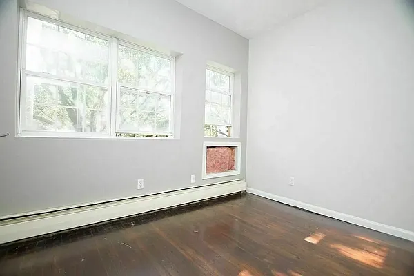 Rented by Friedman Mayer, LREB | media 28