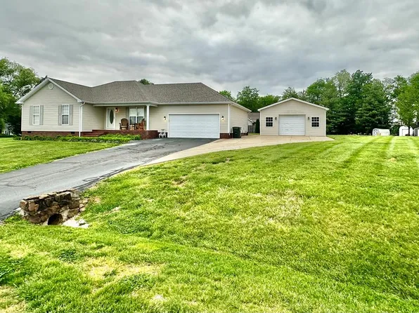 224 Benjamin Ln, Hopkinsville, KY 42240