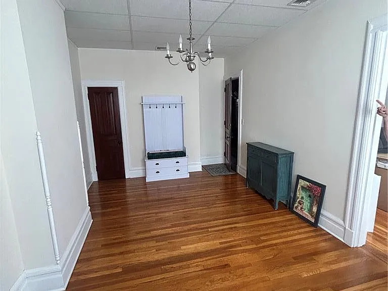 210 E Goepp St — Photo 2