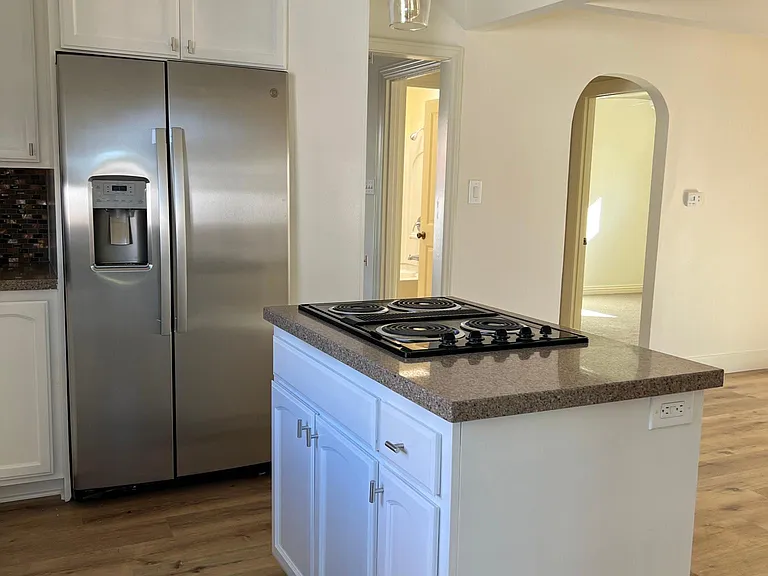236 N Myers St — Photo 15