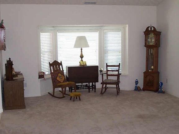 2nd image of 370 N Lakewood Ct