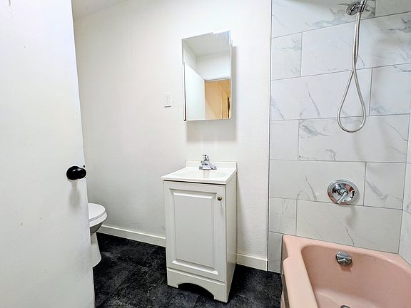 2nd image of 2611 Canterbury Ln #2611