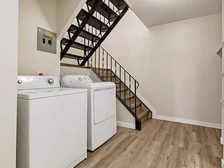 130 Mount Pleasant Dr #1 — Photo 7
