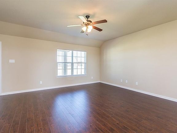 4th image of 3135 Gunsmoke Dr