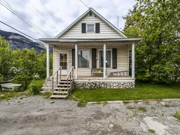 5 W Mount Laurie Rd, Bighorn No. 8, AB T0L 2C0