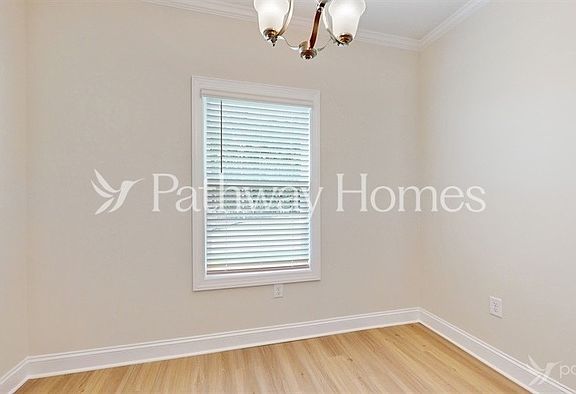 5th image of 133 N Sina St