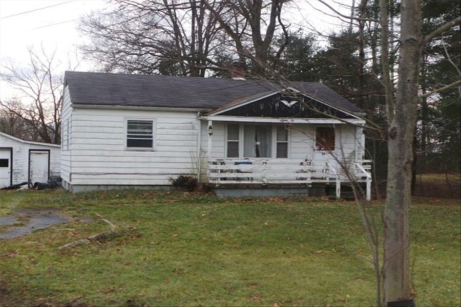 1st image of 82 Park St