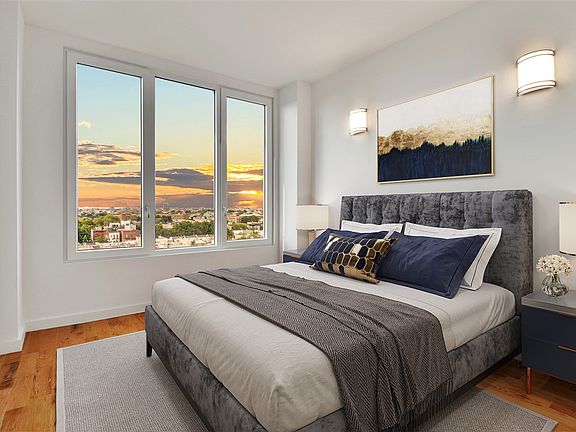4th image of 17 Somers St #2I
