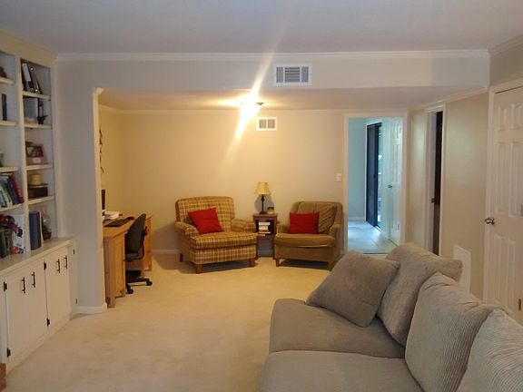 5th image of 3142 Corner Oak Dr