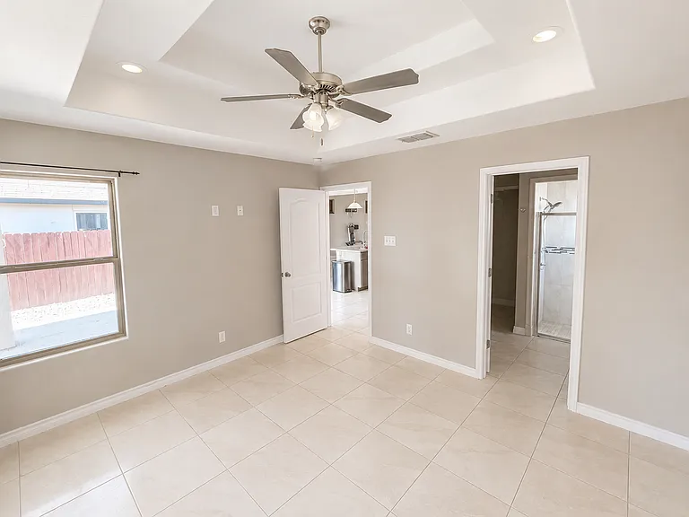 2711 Purdy Ct — Photo 2