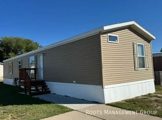 F28 Meadows Ct #F28, Alliance, NE 69301