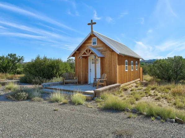 55 La Luz Trl, Abiquiu, NM 87510