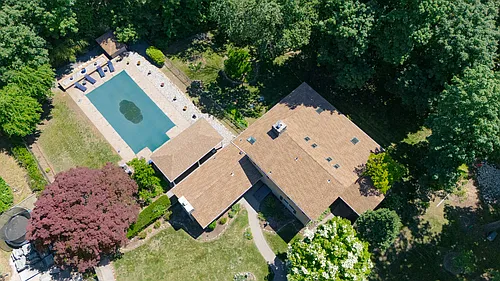 8 Crosby Ln Photo 1